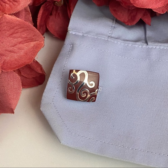 Elegant Coffee and Silver Square Cufflinks - Picture 10 of 16